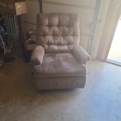 Recliner Chair,    Free
