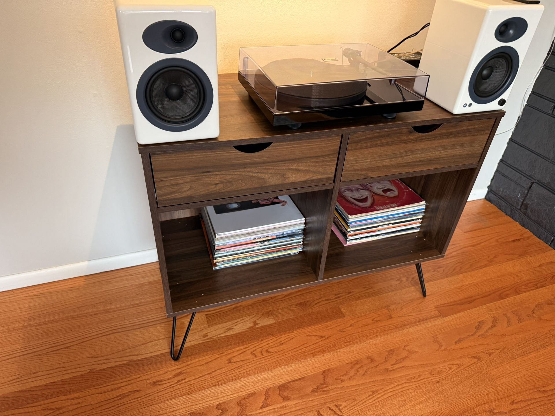Stereo/Media Table