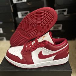 Nike Air Jordan 1 Low Sneakers  Mens Red White 553558-607 Size 10.5 Brand New