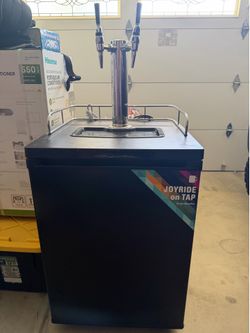Kegco MDK-209B-01 Dual Tap Kegerator - Full Setup + $300 New Parts