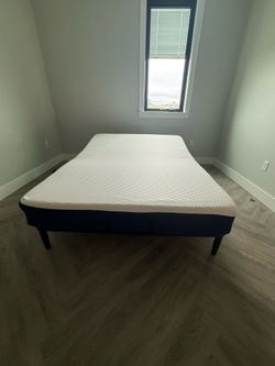 Queen size adjustable mattress & frame