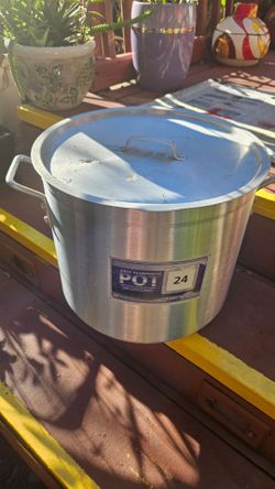 Big cooking pot