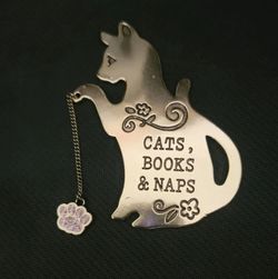 Metal cat bookmark