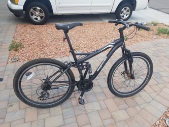 Mongoose men's best sale detour mountain bike