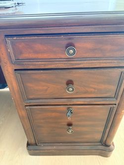 Dark Wood 3-Drawer Pedestal Filing Cabinet