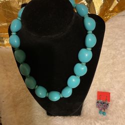 Gordy Turquoise Stone Necklace