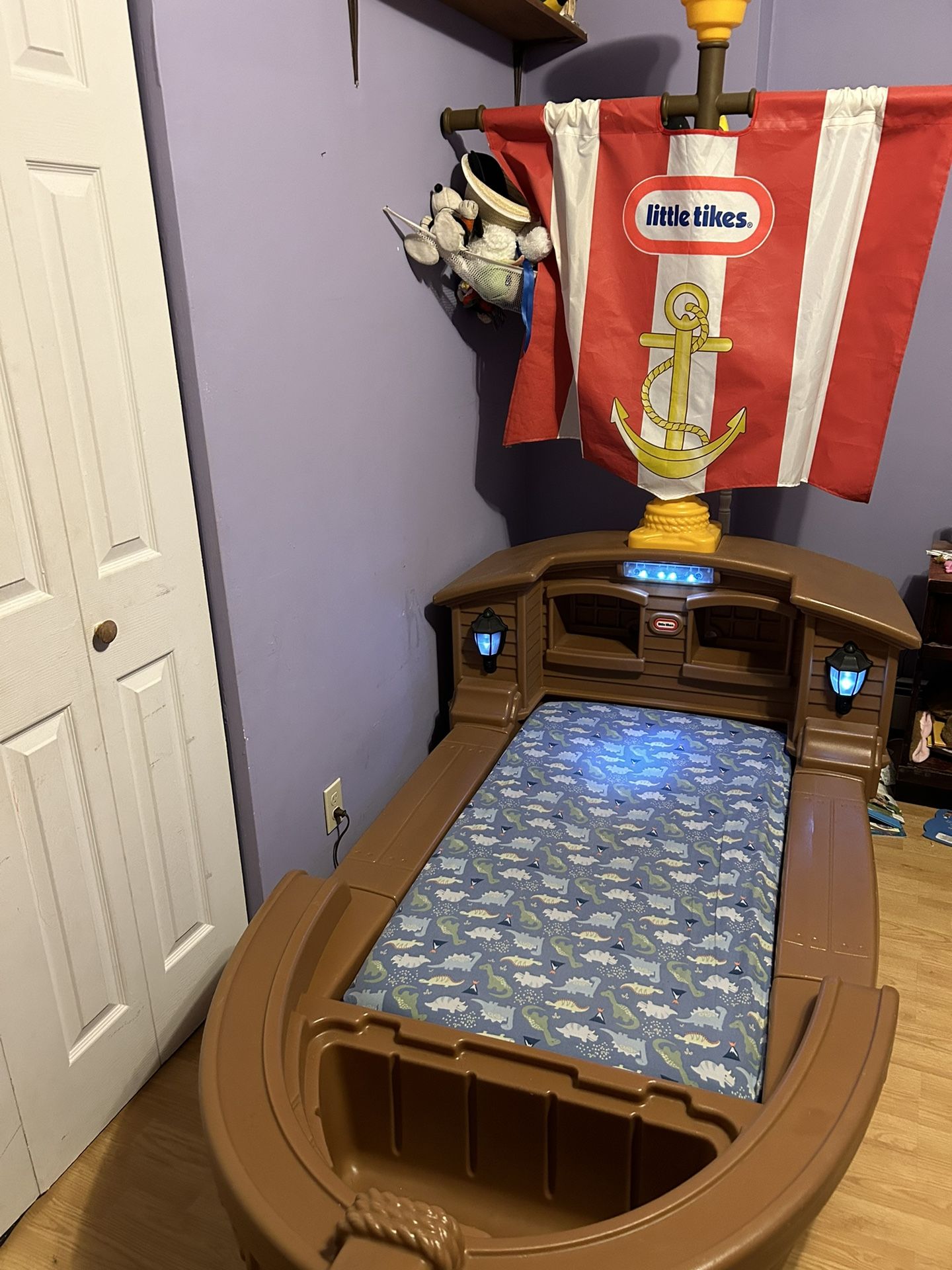 Pirate Ship Bed