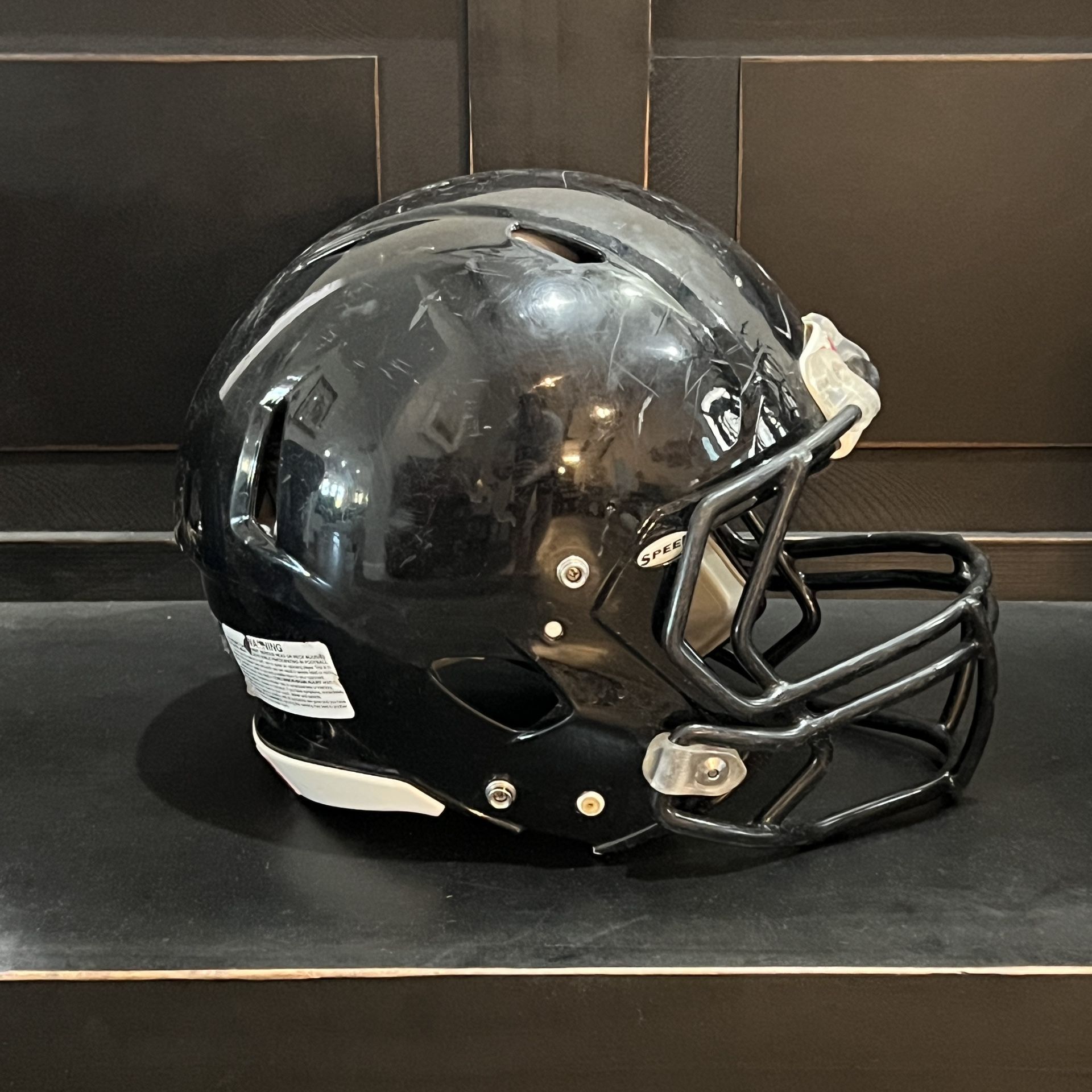 Retail $240: Riddell Speed Classic Youth Black Football Helmet in Size Youth Large
