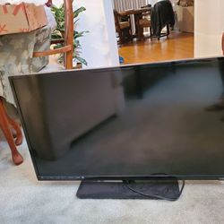 35 Inch Vizio TV.  $75