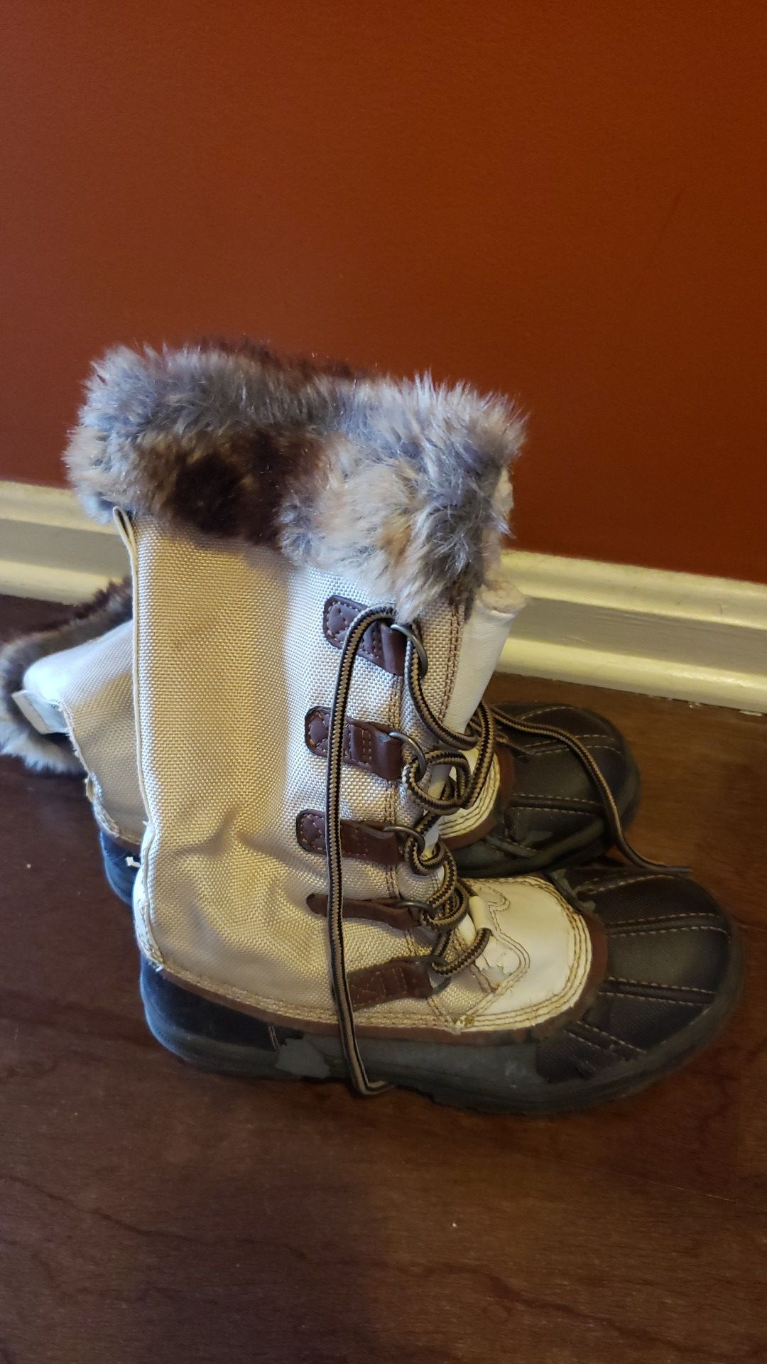 Winter women boots size 7 1/2