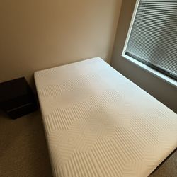 Queen mattress With Bed Frame And Free Nightstand