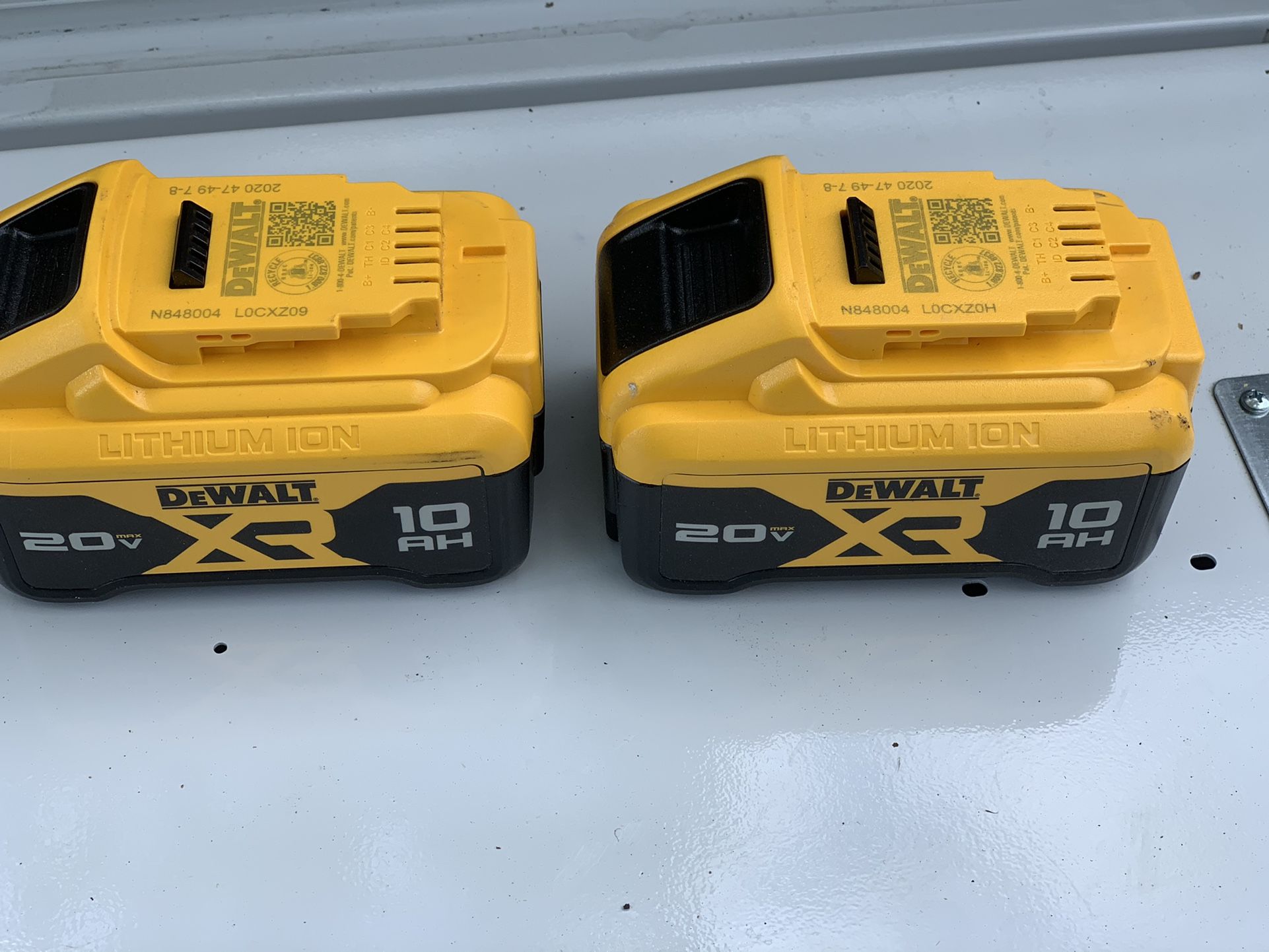 New Dewalt 10 Amp Battery 