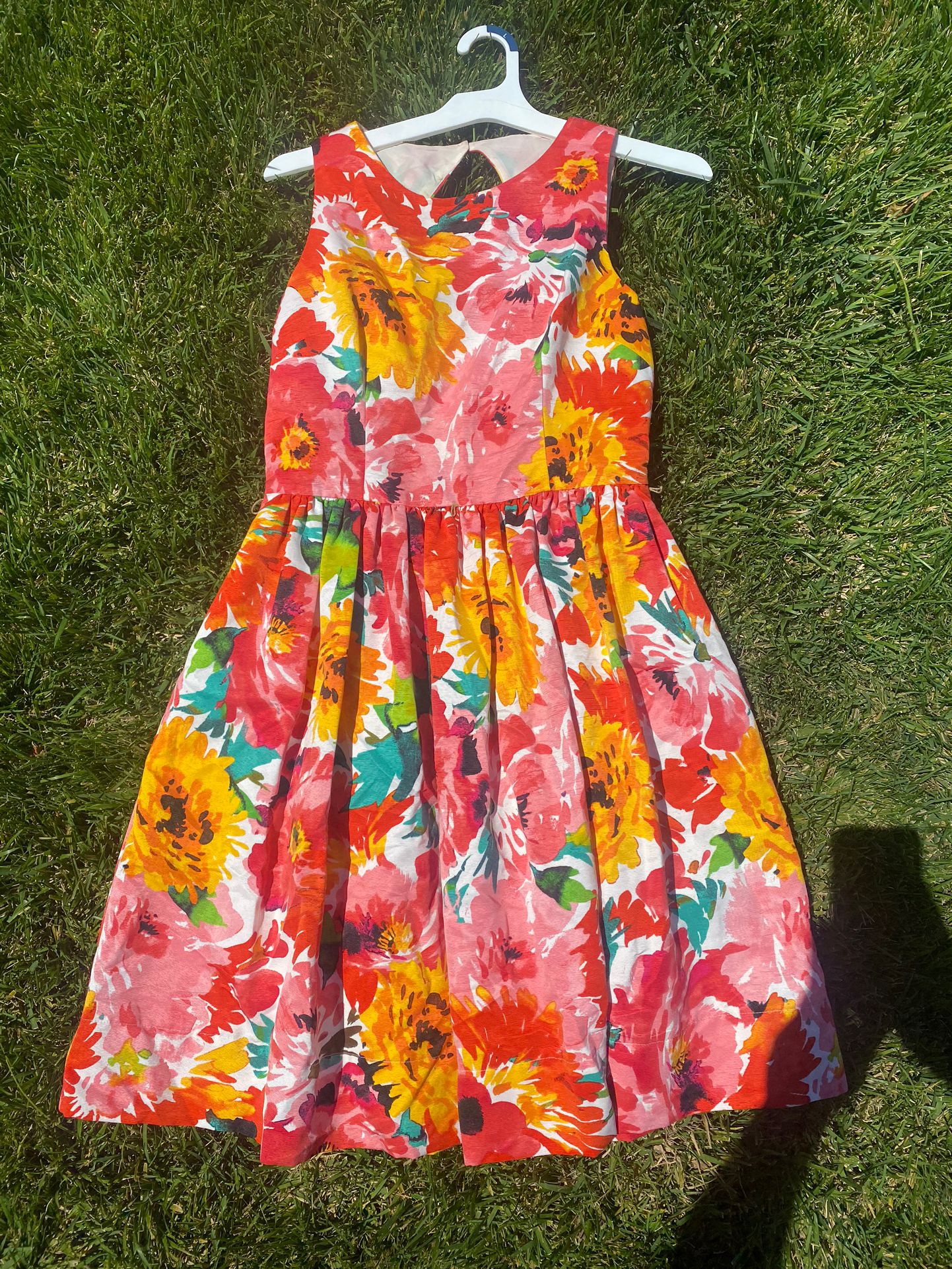 GORGEOUS FLORAL SUNDRESS Size 6