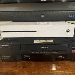 Xbox One With Two Controllers  500 GB