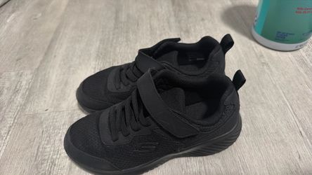 Kids used Skechers  size 2.5
