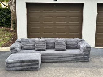 🛋️ Sectional Couch/Sofa - Microfiber - Delivery Available 🚛