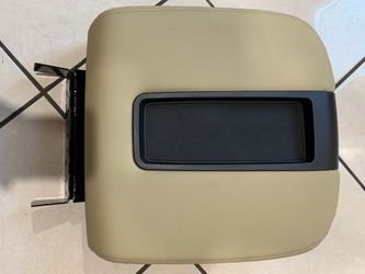 Chevy Tahoe 07–4 new center console lid