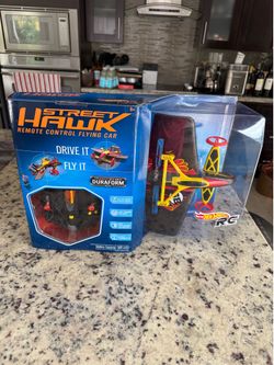 NEW Hot Wheels Street Hawk RC Flying Car (Sealed Box)