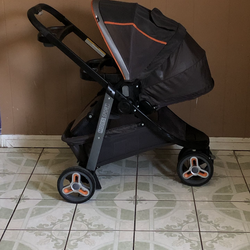 LIKE NEW GRACO MODES STROLLER AND BASSINET 2 IN 1