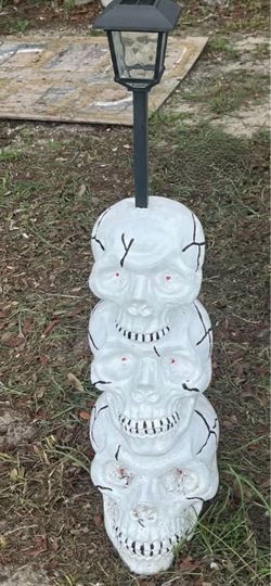 Large solid concrete skull solar light statue/ free delivery
