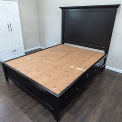 Solid Wood Queen Storage Bed With 4 Drawers