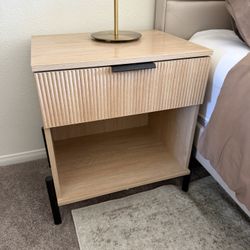 Nightstands (Set of 2)