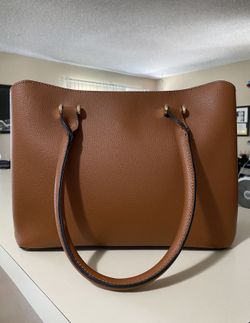 NEW Purse With Straps Included