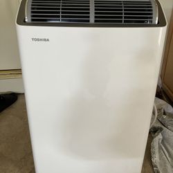 Like New Toshiba Portable AC Large Capacity Super Quiet