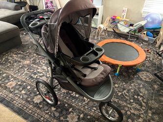 Graco jogging stroller