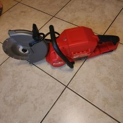 Milwaukee
M18 FUEL ONE-KEY 18V Lithium-Ion Brushless Cordless 9 in. Cut Off Saw (Tool-Only) Poco Uso 