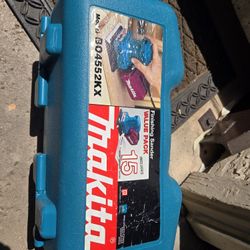 Makita Finishing Sander 