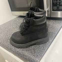 4c Black Timberlands 