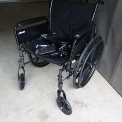 ** DRIVE CRUISER 3 WHEELCHAIR 