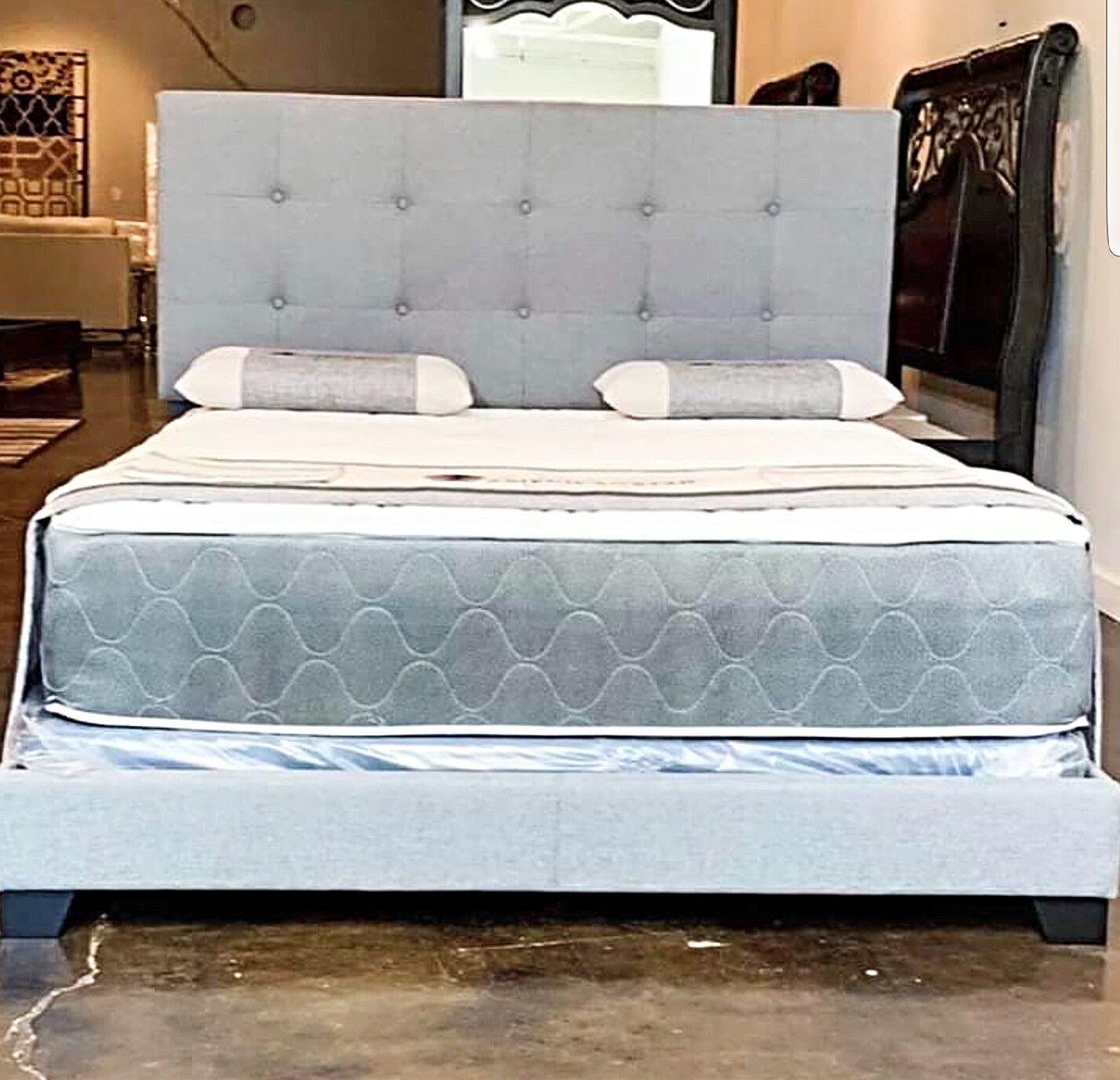 BRAND NEW QUEEN SIZE BED AND MATTRESS (FREE DELIVERY)