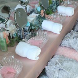Mirrors/robes For Spa Party 