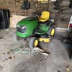John Deere Riding Mower