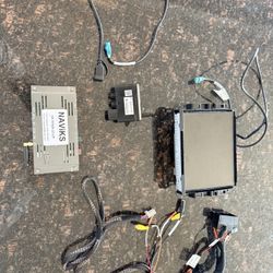 Grand Cherokee 8.4 UConnect VP3 NA with NAViks CarPlay / Android Auto Module