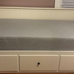 IKEA Hemnes Bed