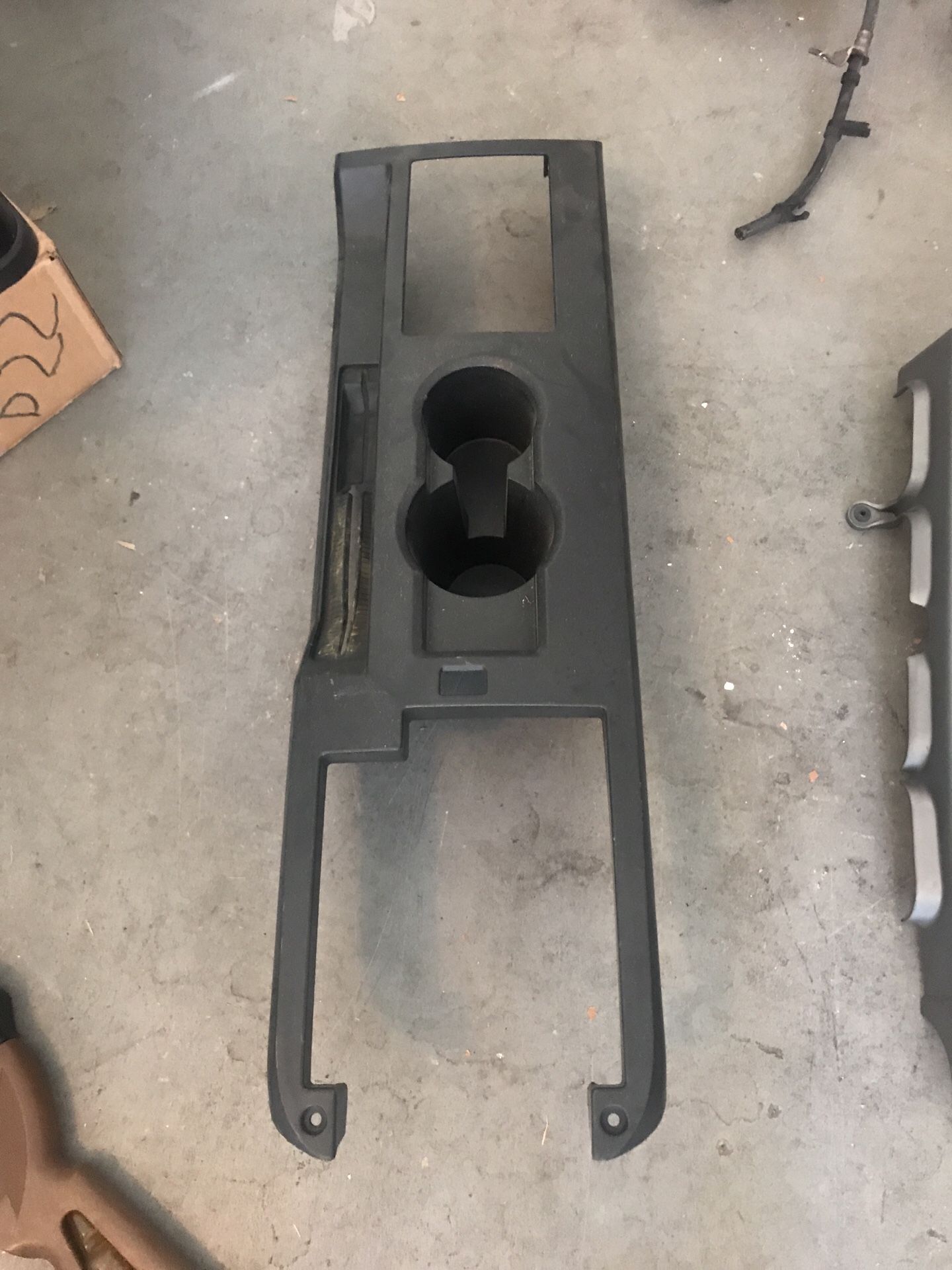 2009 mustang gt center console