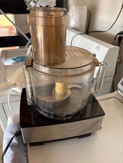 Cuisuinart  food  processor (7  cups)  -  $25