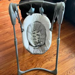 GRACO Compact Baby Swing