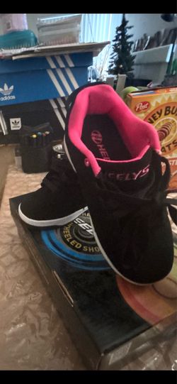 Healeys youth size 3 like brand, new pink and black pick up only in Fontana Ana
