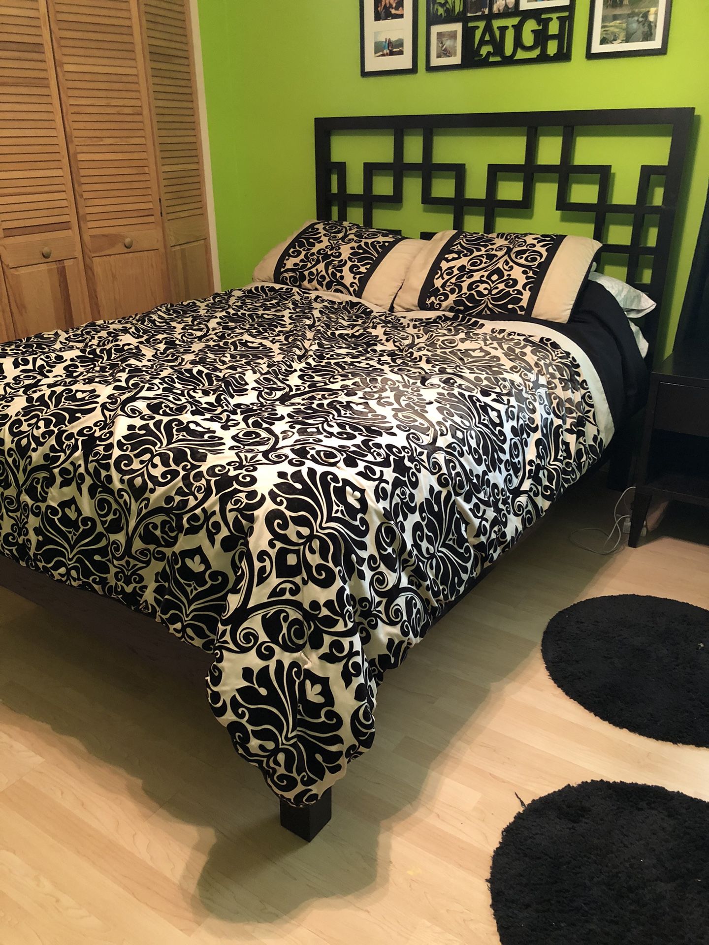 West Elm Bed, Tv/dresser And End Table Queen Size