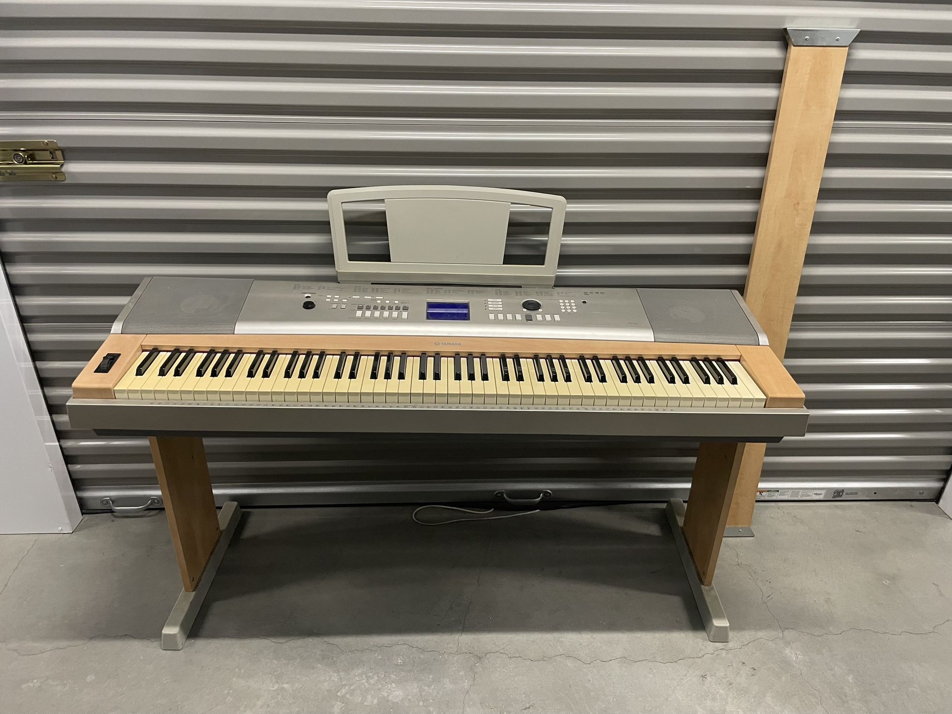 Yamaha Grand Piano Keyboard