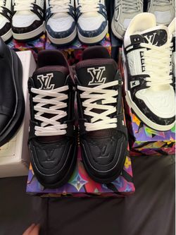 Black lv trainers