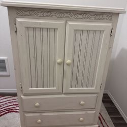Wood Dresser