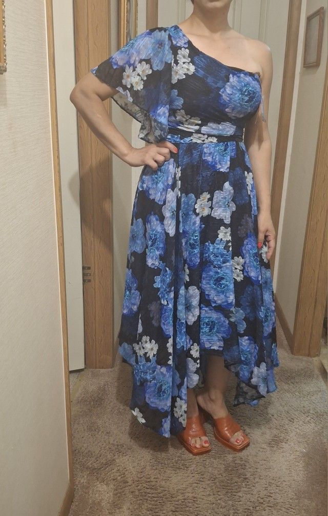 Elegant dress for a party or a special dinner