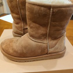 UGG Kids Classic II