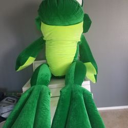 HUGE HUGE HUGE HUGE FROG $38