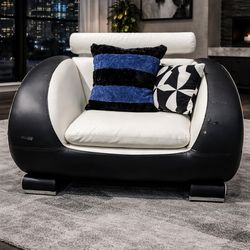 🔥 MODERN BLACK & WHITE LEATHER CHAIR 🛋️FREE LOCAL DELIVERY INCLUDED🚚
